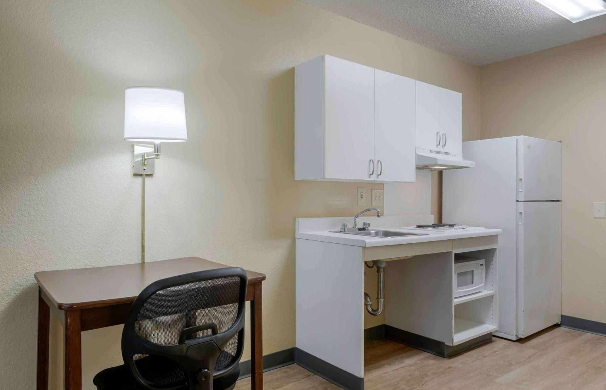 Extended Stay America Select Suites - Phoenix - Scottsdale - North Exterior photo